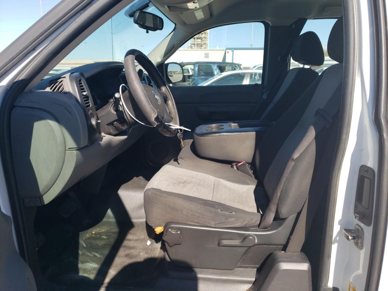 2007 Chevrolet Silverado - Image 7