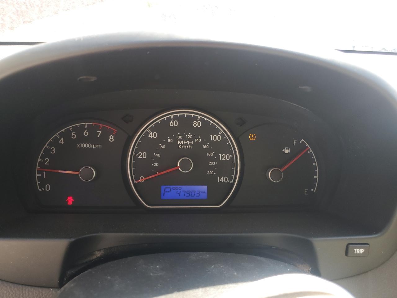 2010 Hyundai Elantra - Image 9