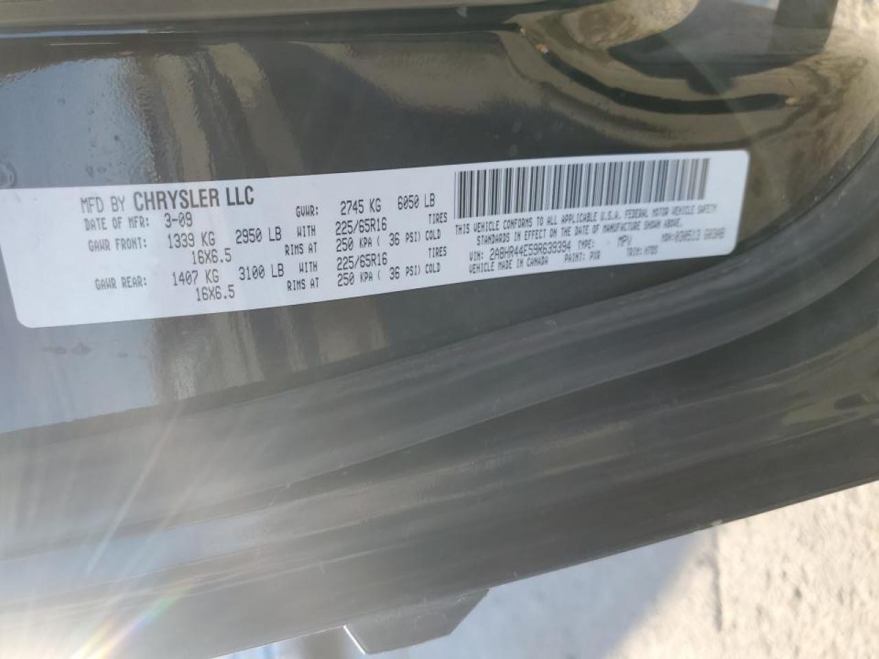 2009 Chrysler Town & Country - Image 15