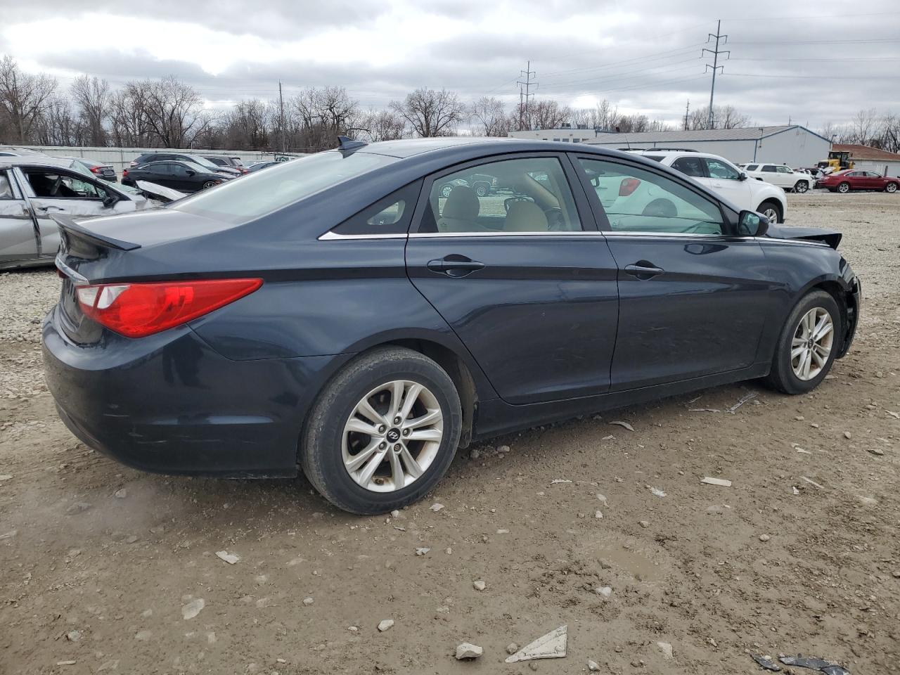 2013 Hyundai Sonata - Image 3