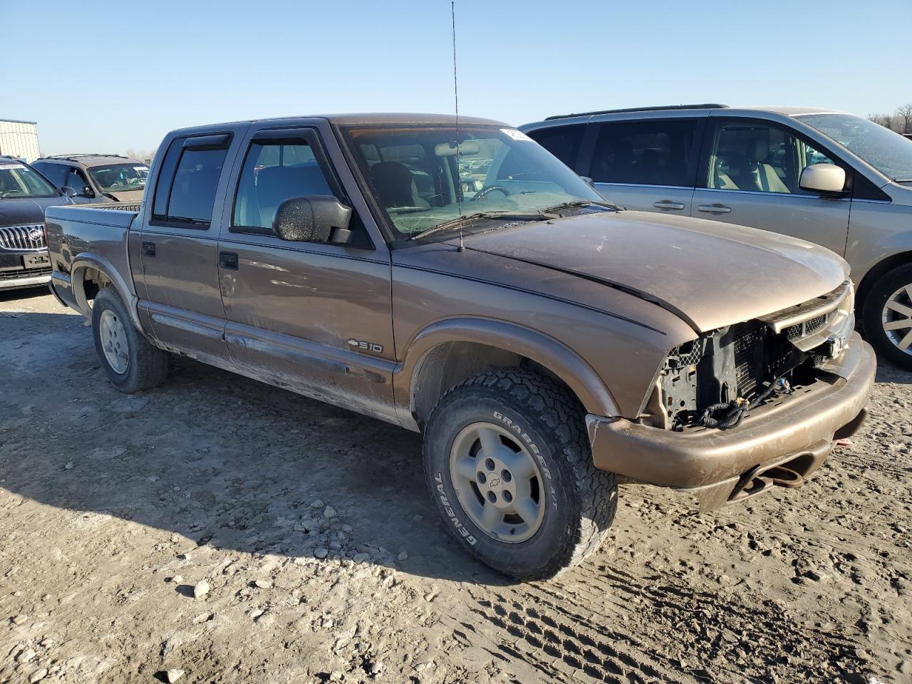 2003 Chevrolet S-10 Pickup - Image 4