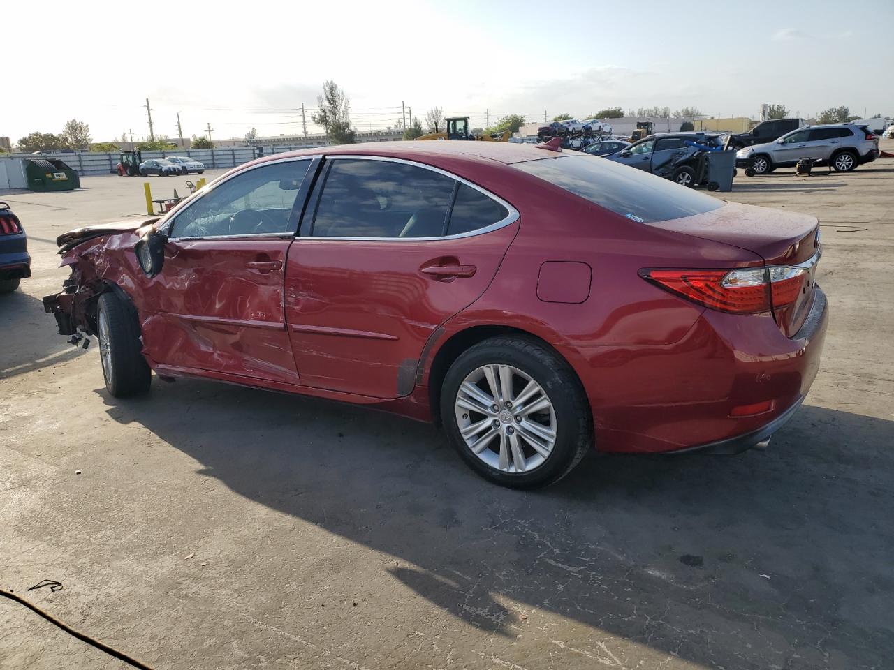 2014 Lexus ES - Image 2