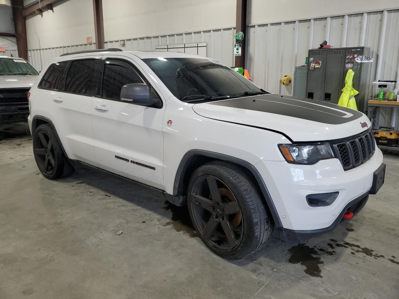 2017 Jeep Grand Cherokee - Image 4