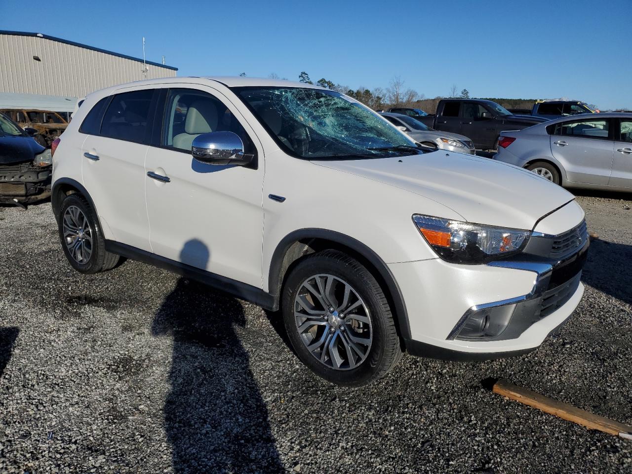 2017 Mitsubishi Outlander - Image 4