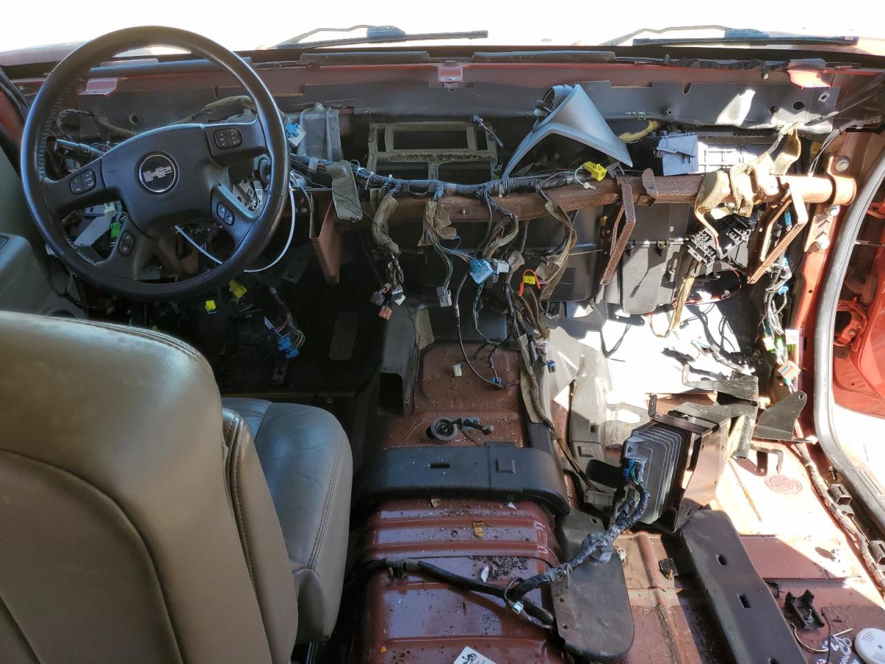 2004 Hummer H2 - Image 8