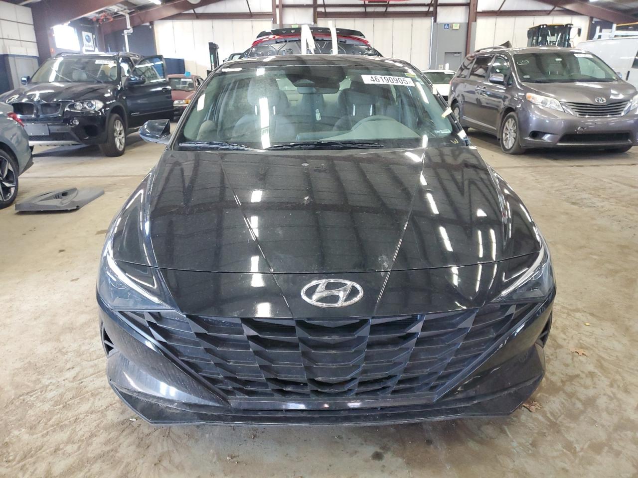 2023 Hyundai Elantra - Image 5