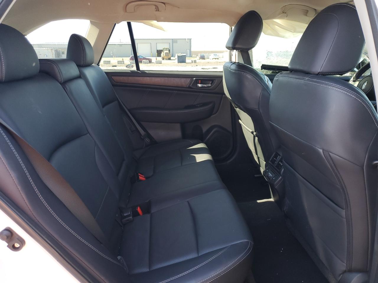 2018 Subaru Outback - Image 11