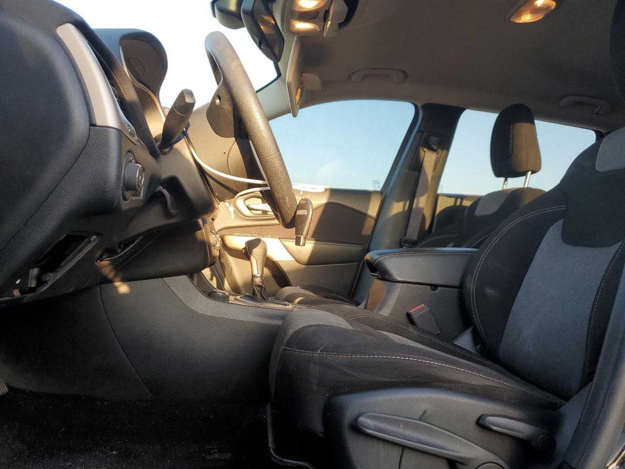 2018 Jeep Grand Cherokee - Image 7