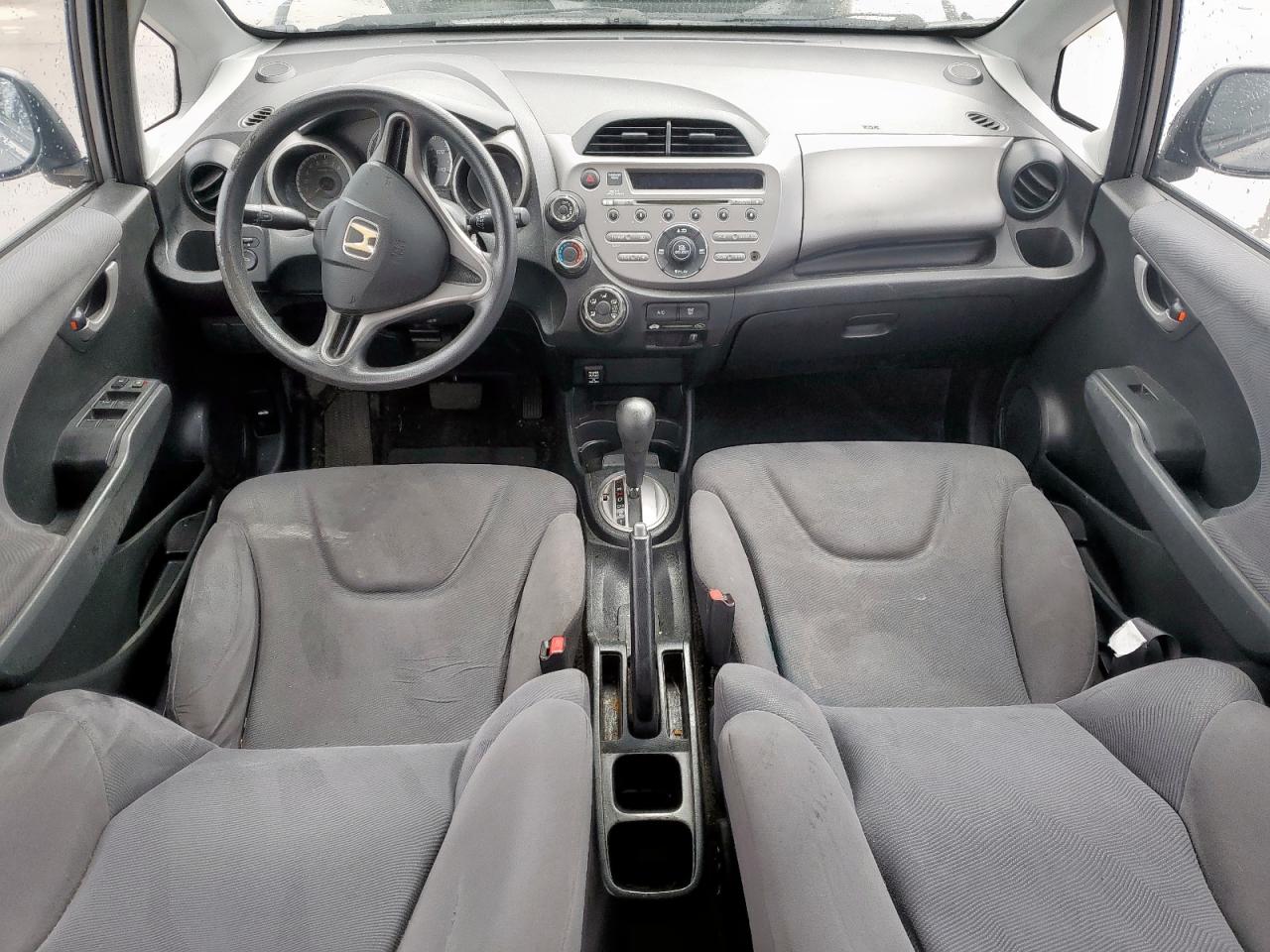 2010 Honda Fit - Image 8