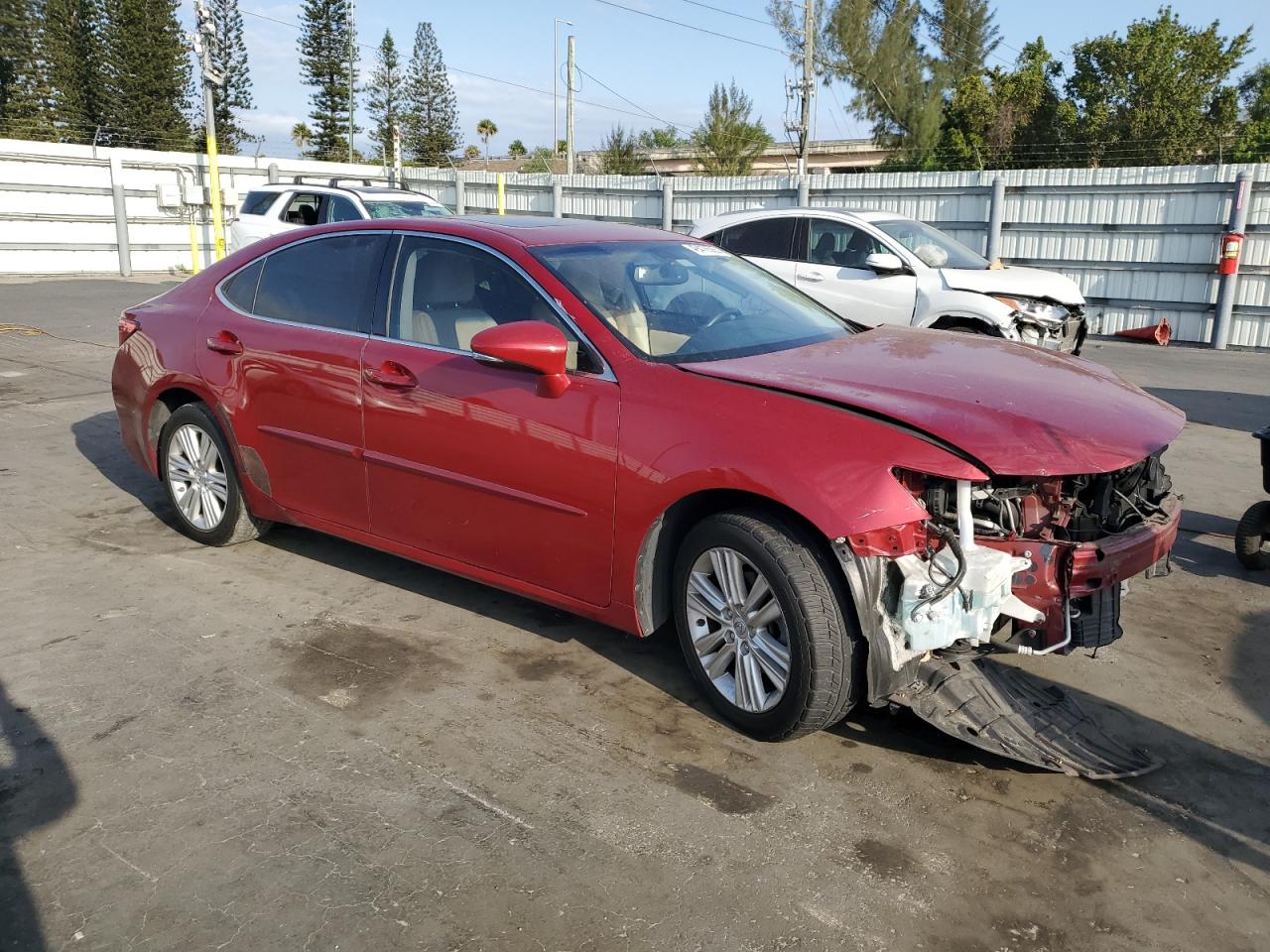 2014 Lexus ES - Image 4