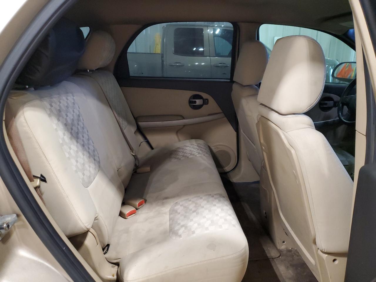 2005 Chevrolet Equinox - Image 11