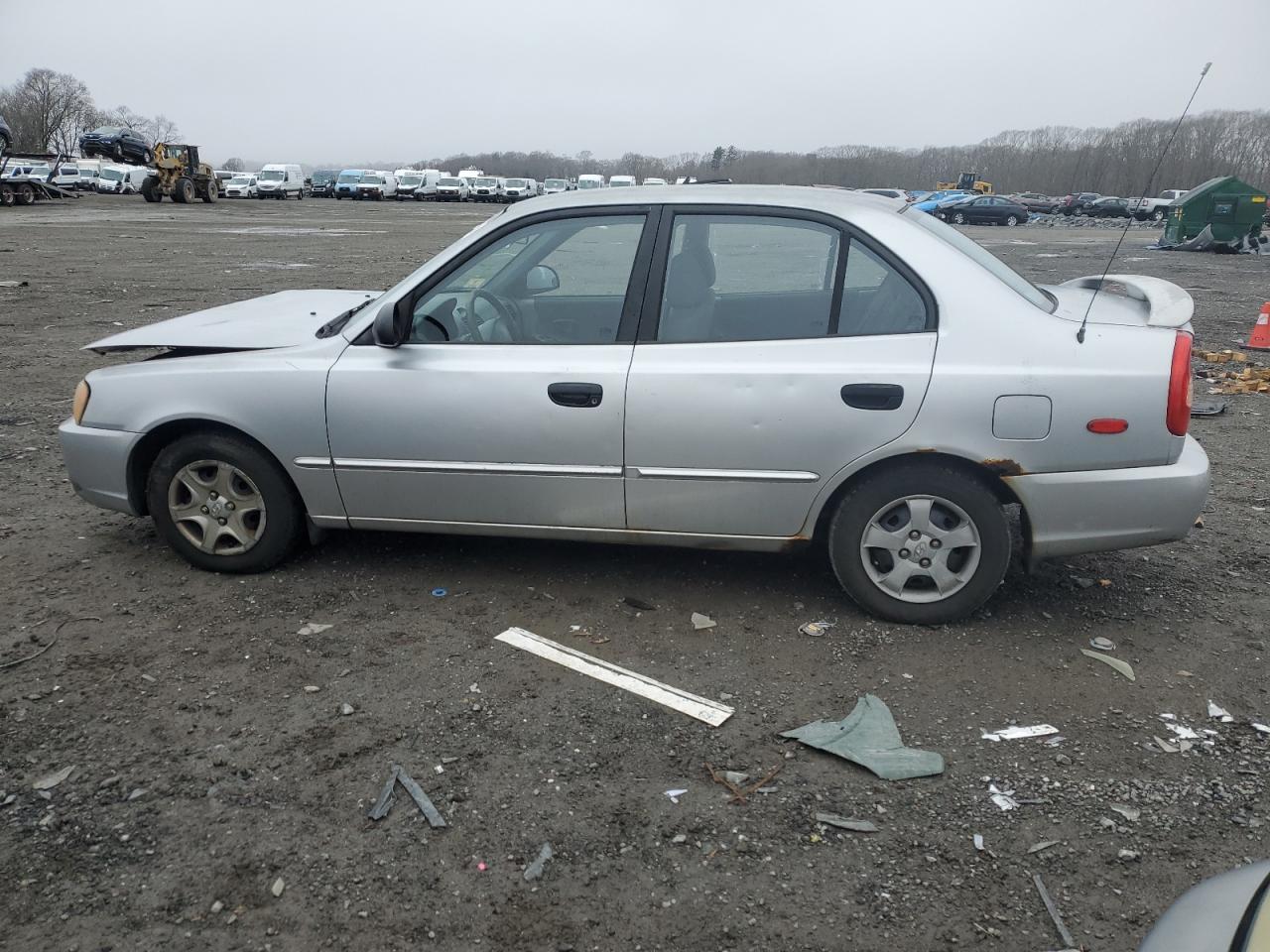 2002 Hyundai Accent - Image 2