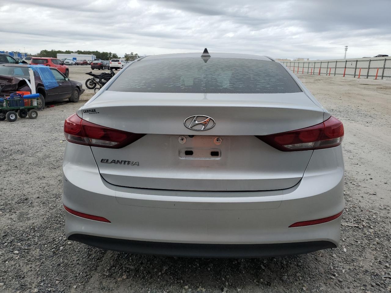 2018 Hyundai Elantra - Image 6