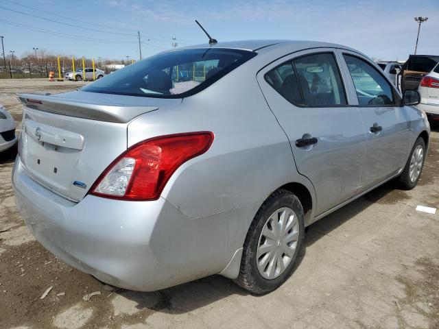 Sedans NISSAN VERSA 2014 Srebrny
