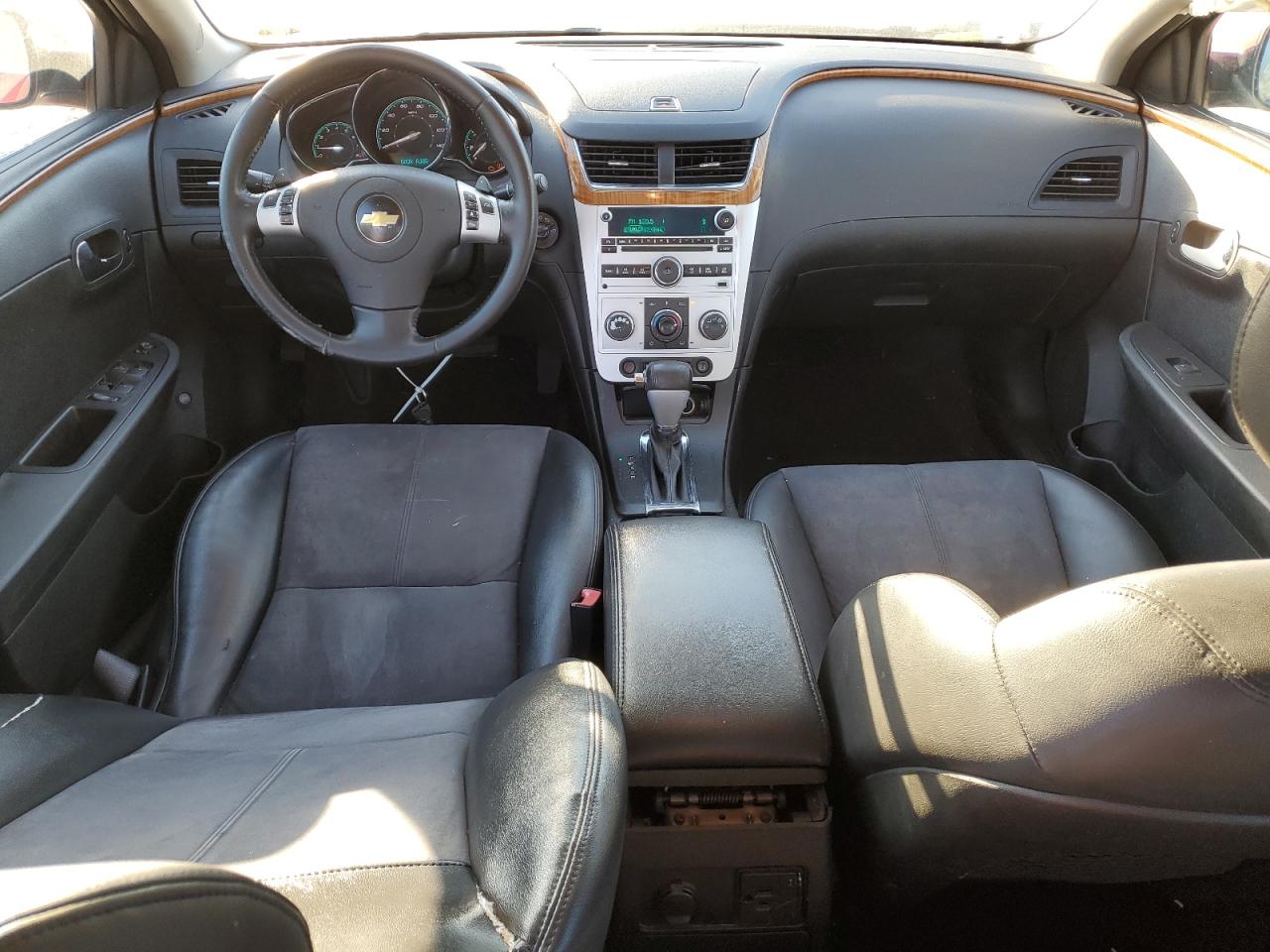 2010 Chevrolet Malibu - Image 8