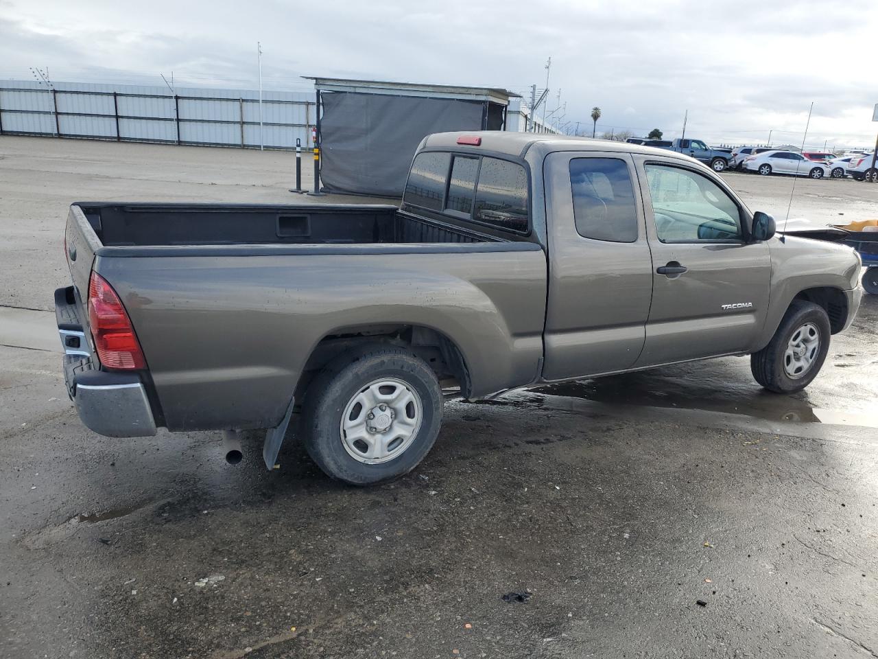 2011 Toyota Tacoma - Image 3