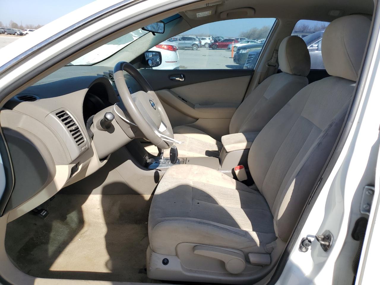 2010 Nissan Altima - Image 7