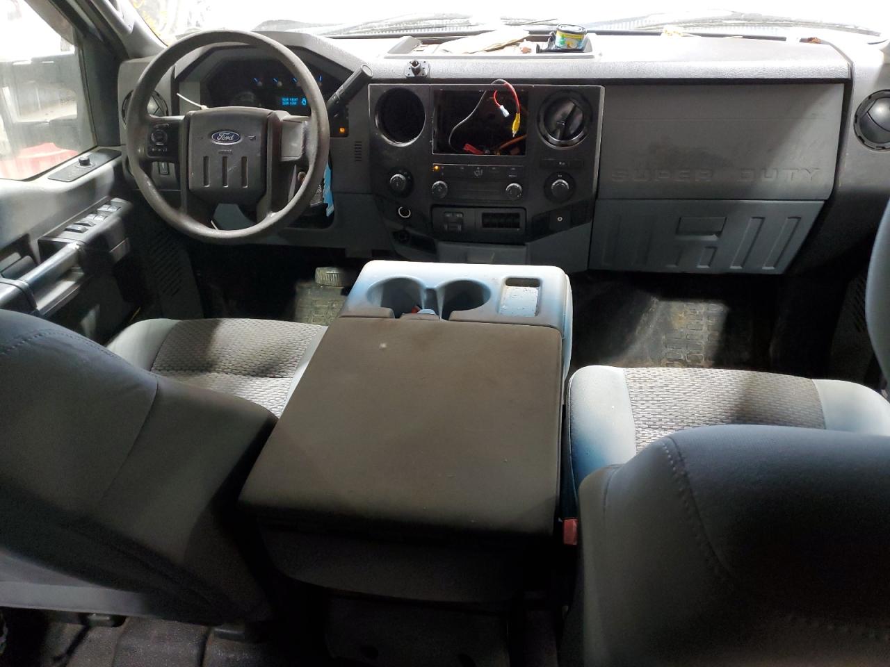 2011 Ford F250 - Image 8