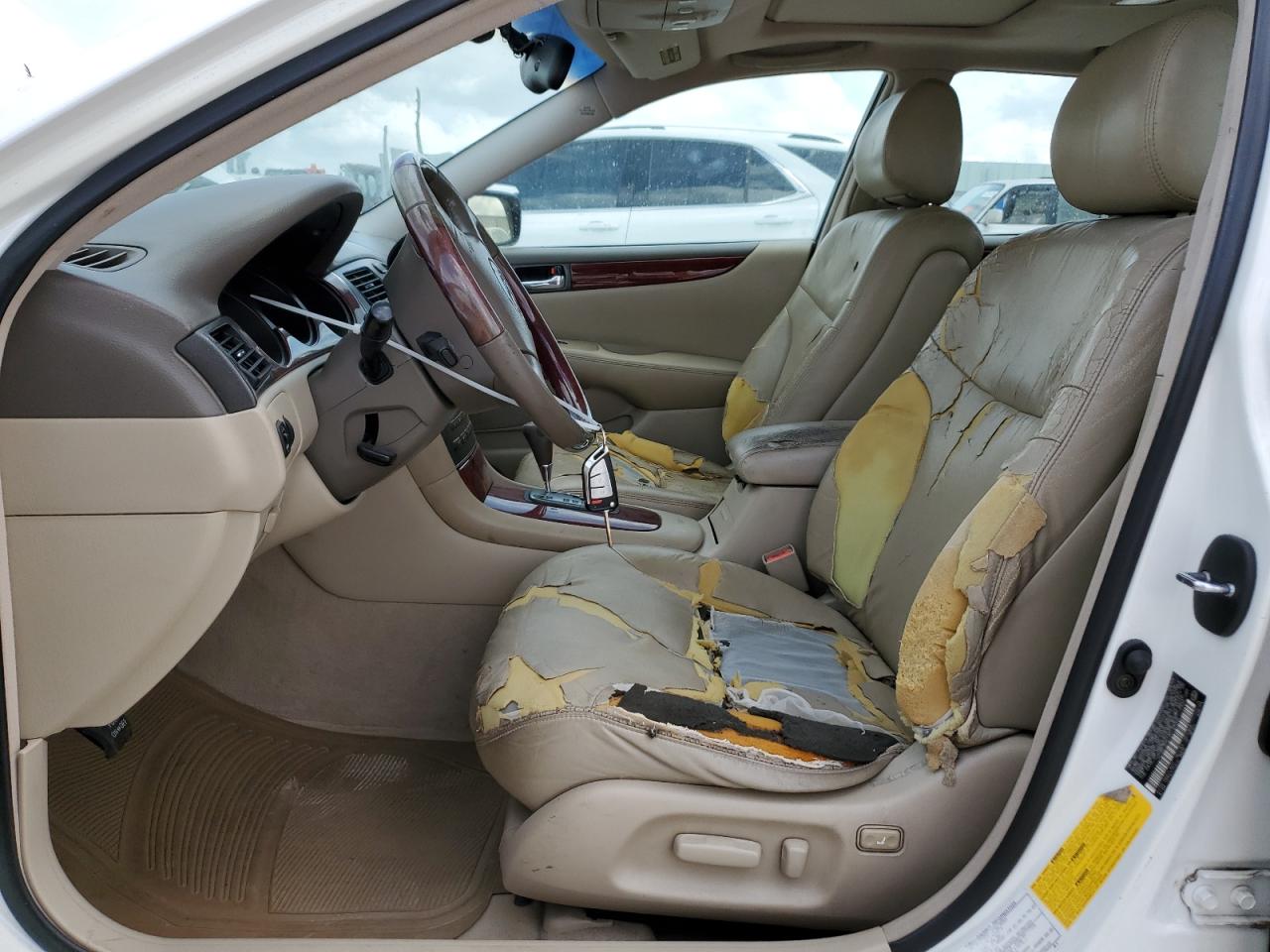 2003 Lexus ES - Image 7