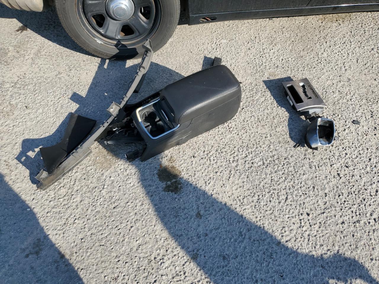 2013 Dodge Charger - Image 12