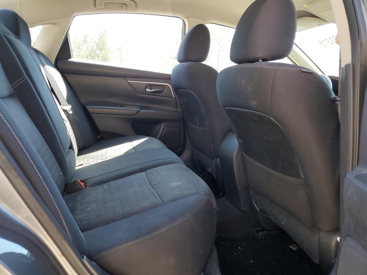 2017 Nissan Altima - Image 11