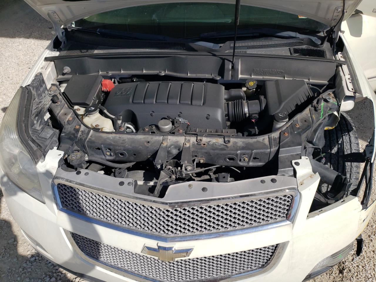 2010 Chevrolet Traverse - Image 12