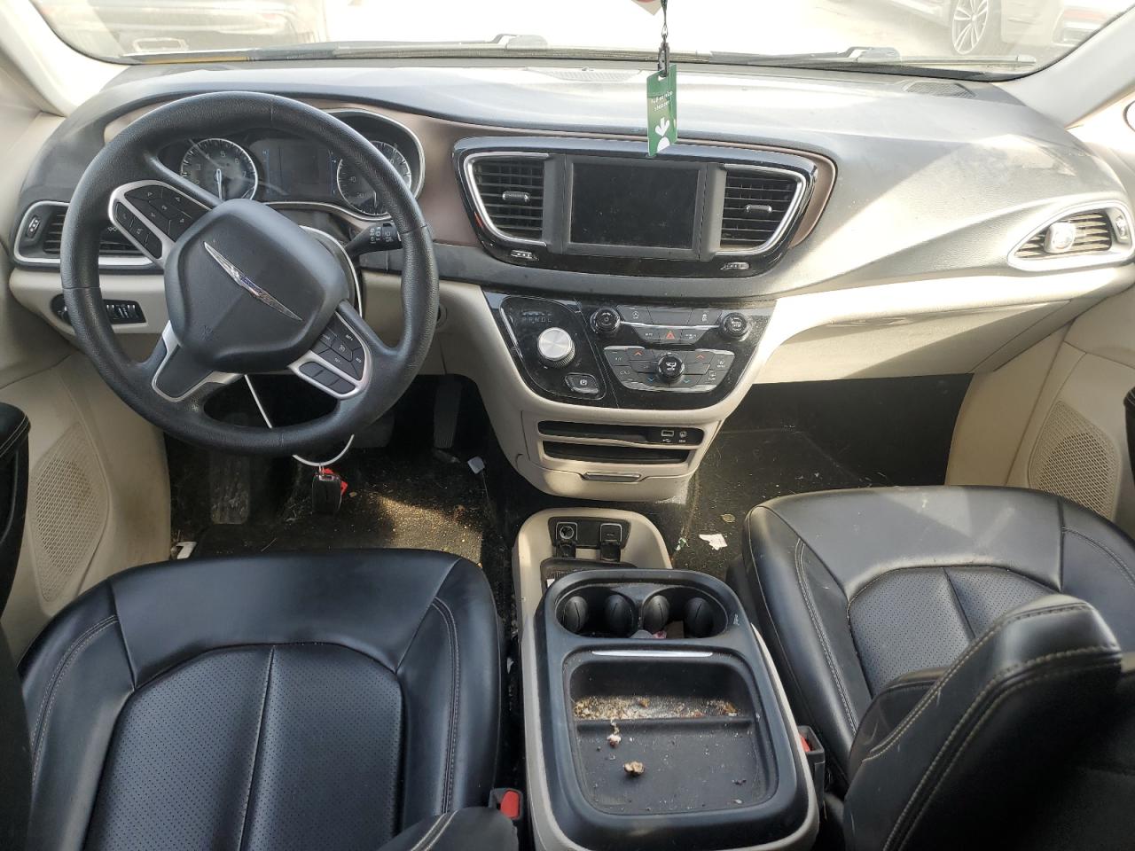 2020 Chrysler Voyager - Image 8
