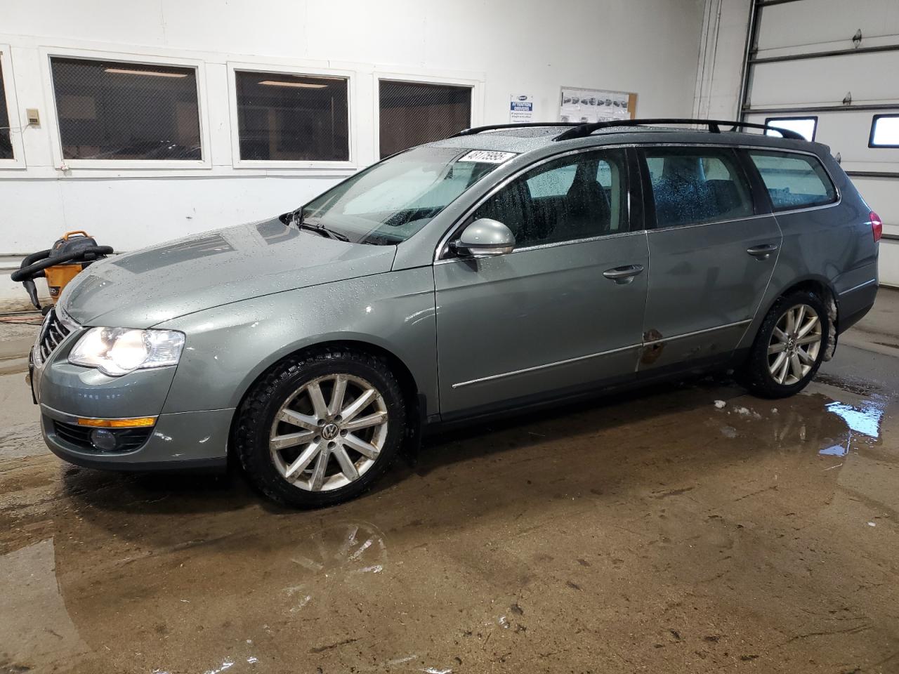 2007 Volkswagen Passat - Image 1