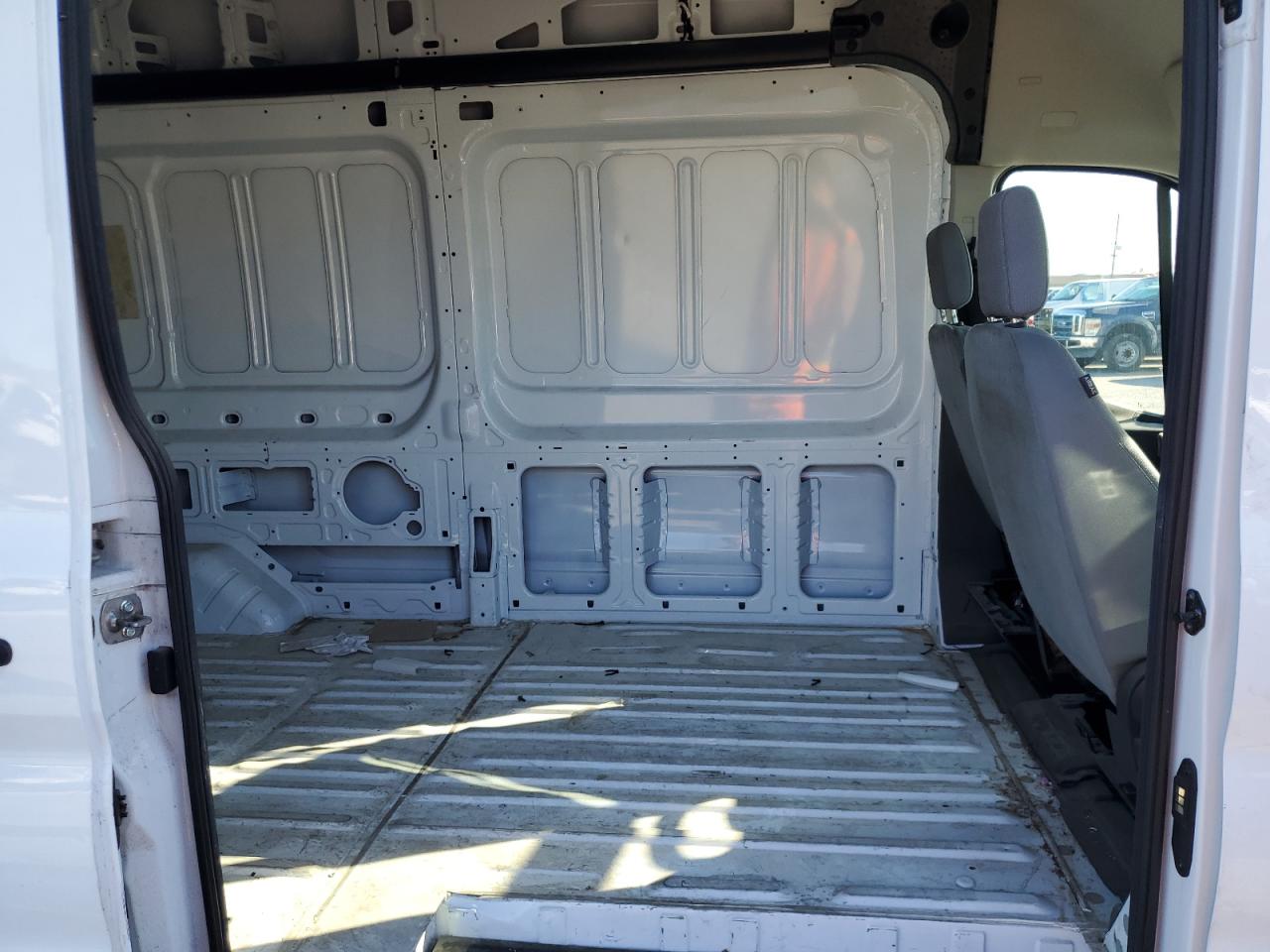 2023 Ford Transit - Image 11