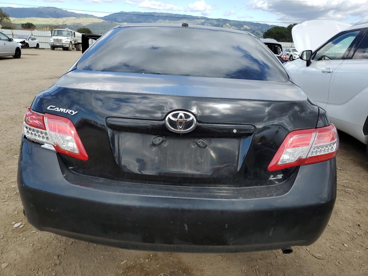 2011 Toyota Camry - Image 6