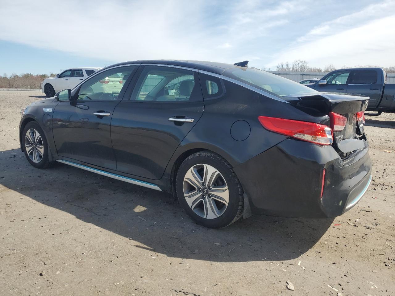 2017 Kia Optima - Image 2