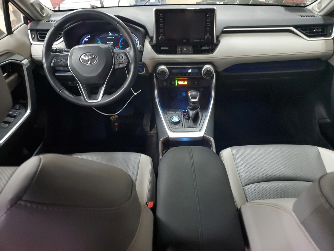 2020 Toyota RAV 4 - Image 8