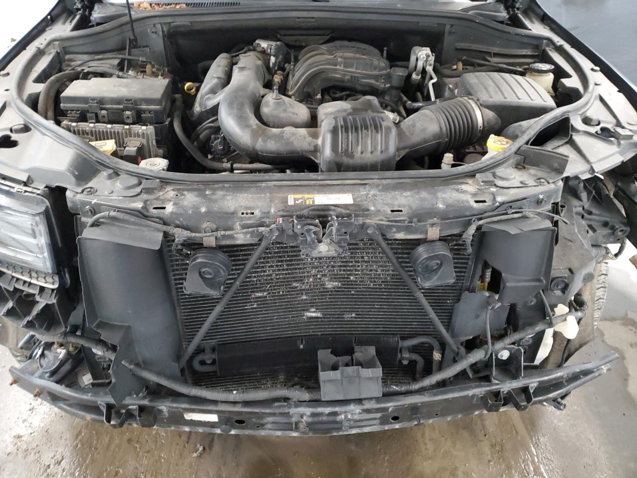 2015 Jeep Grand Cherokee - Image 12