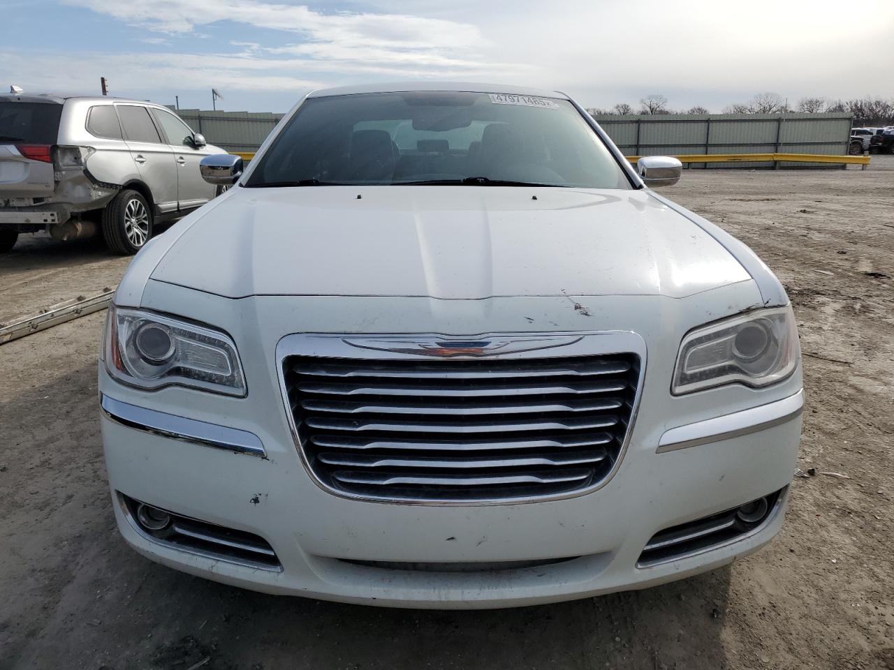 2012 Chrysler 300 - Image 5
