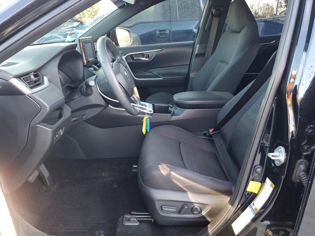 2022 Toyota RAV 4 - Image 7