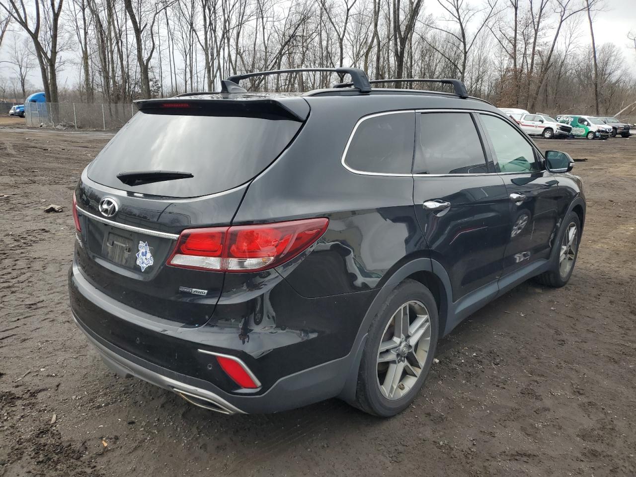 2017 Hyundai Santa Fe - Image 3