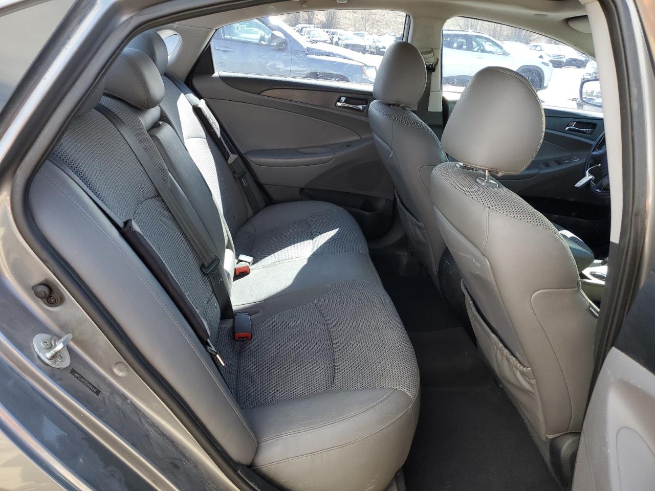 2012 Hyundai Sonata - Image 10