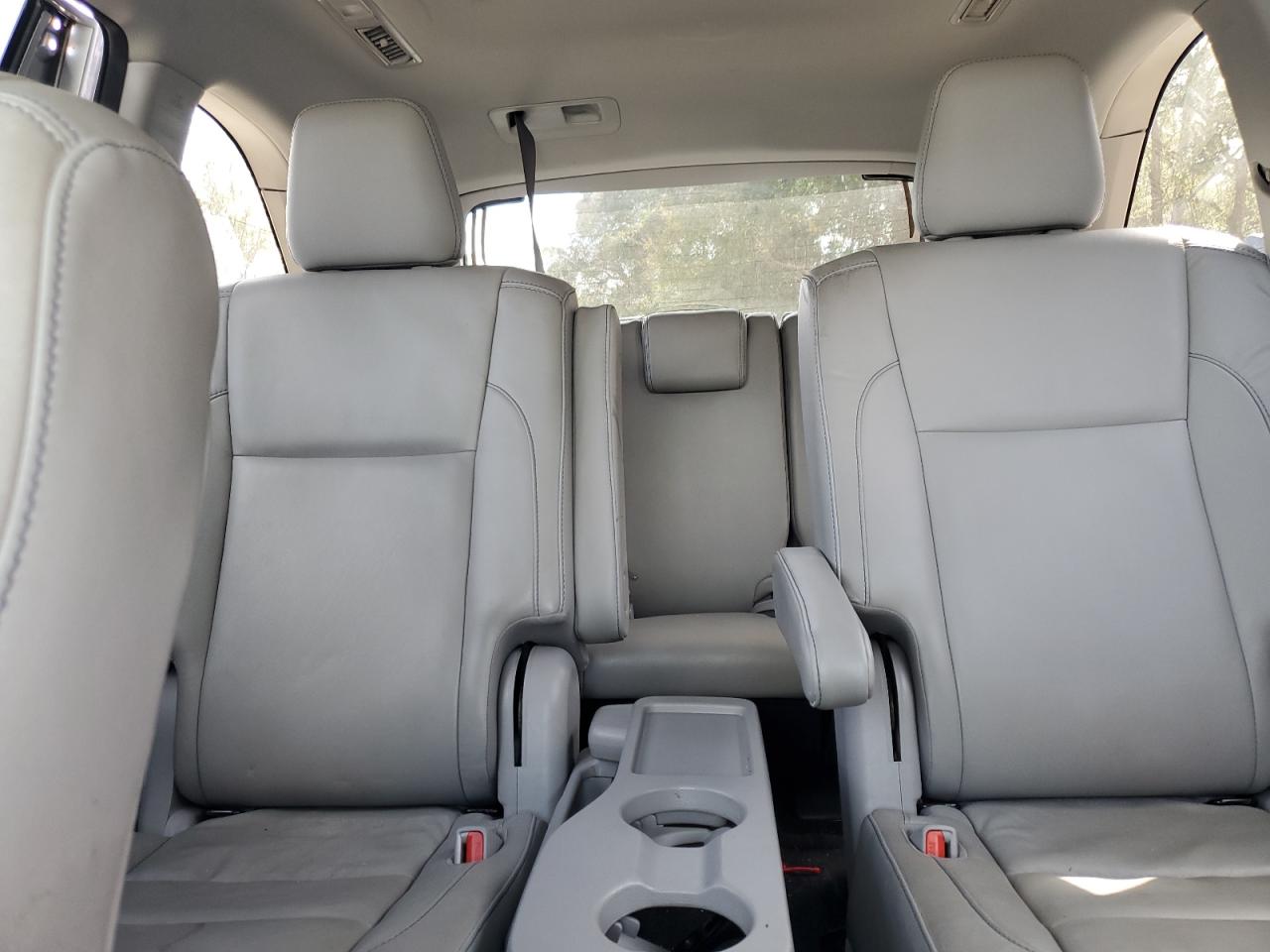 2018 Toyota Highlander - Image 10