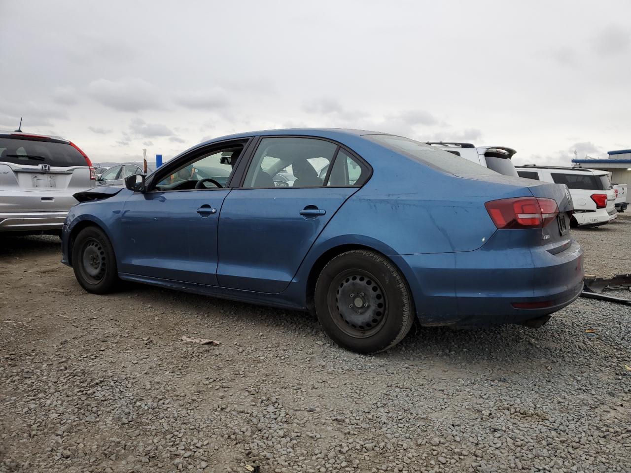 2016 Volkswagen Jetta - Image 2