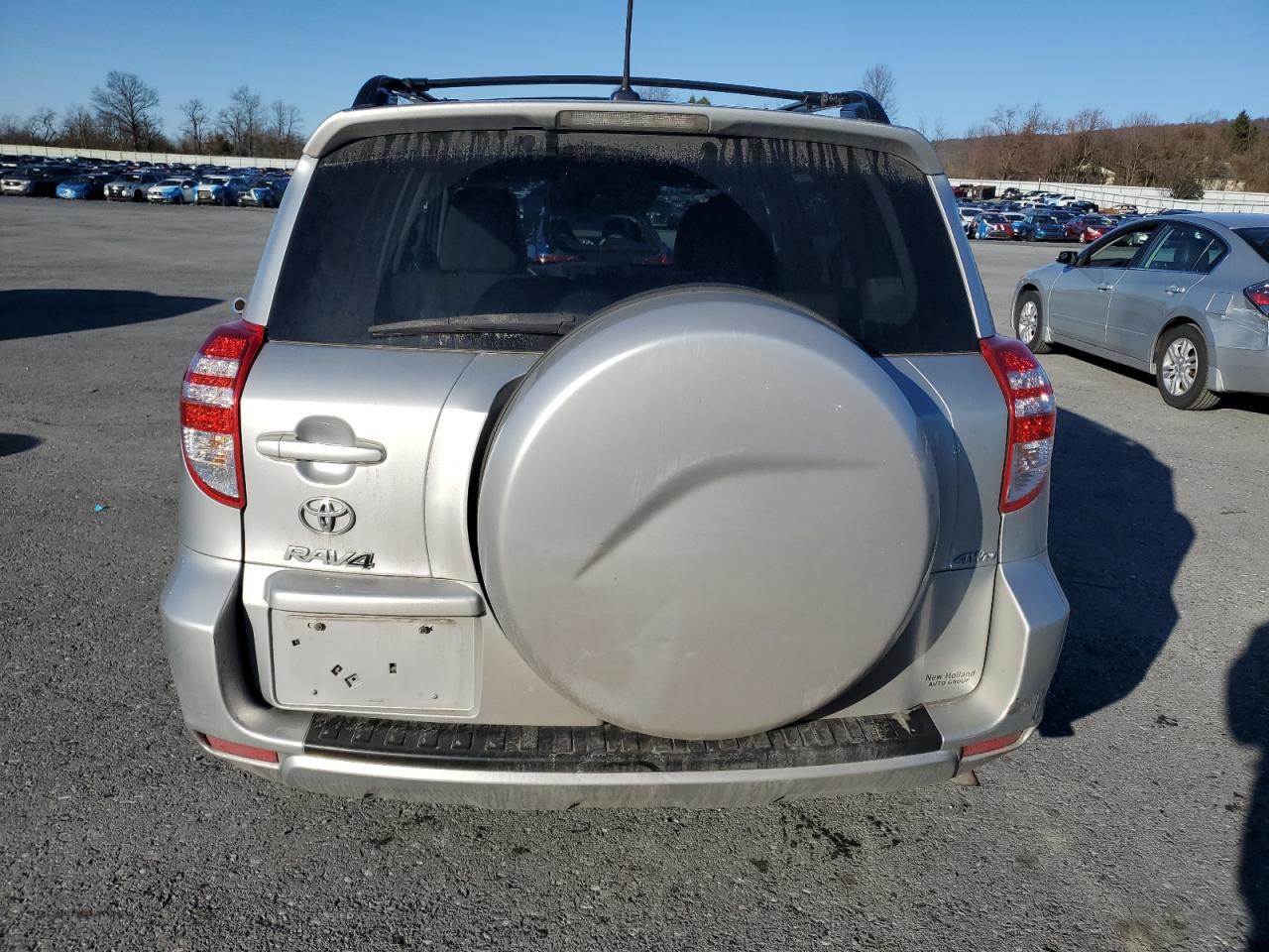 2011 Toyota RAV 4 - Image 6