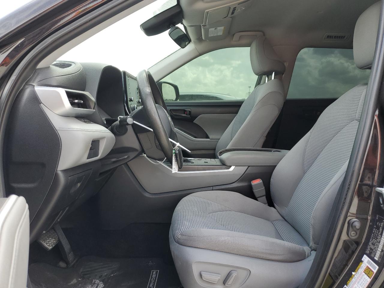 2020 Toyota Highlander - Image 7