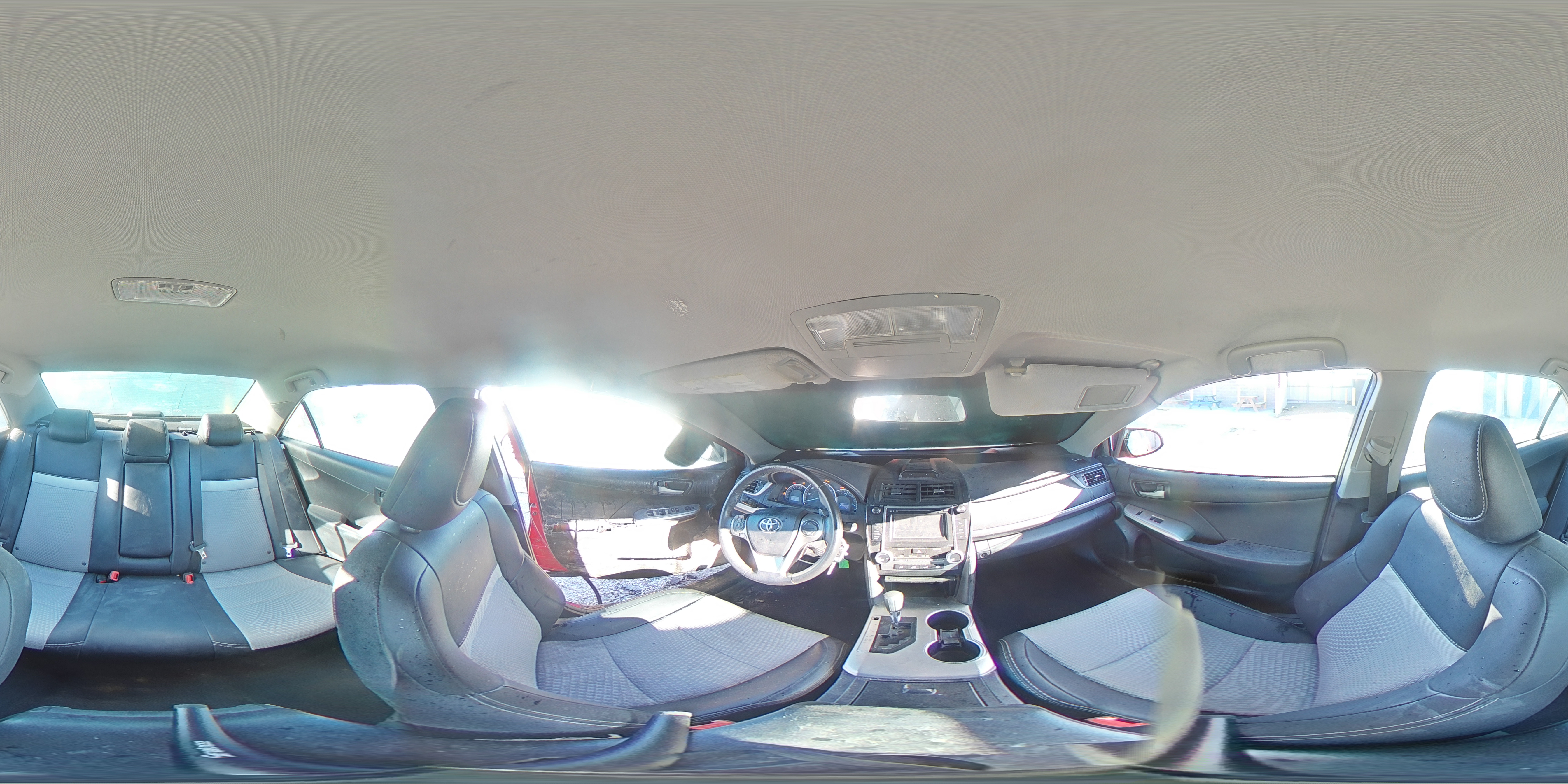 2013 Toyota Camry - Image 15