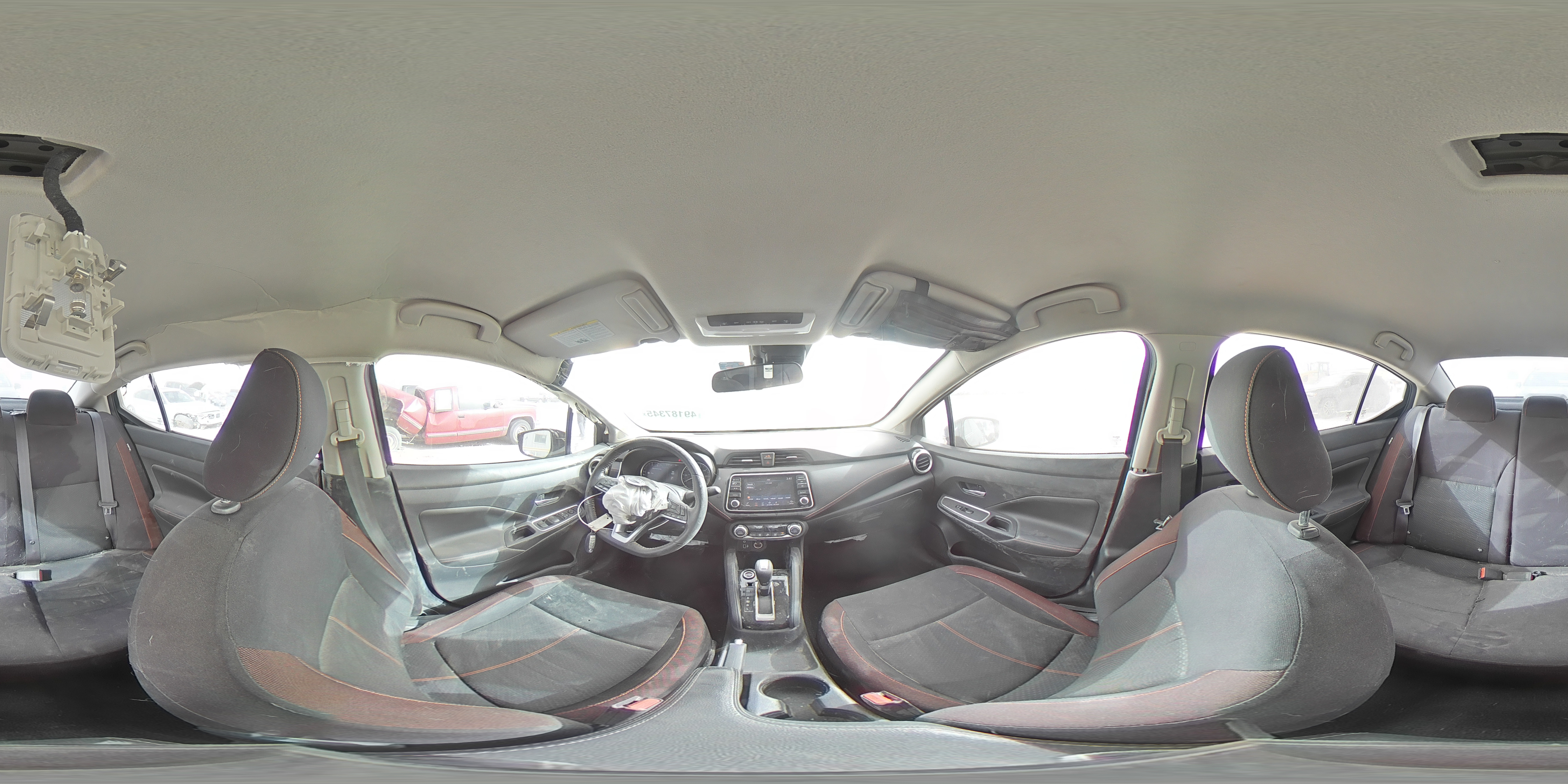 2020 Nissan Versa - Image 13