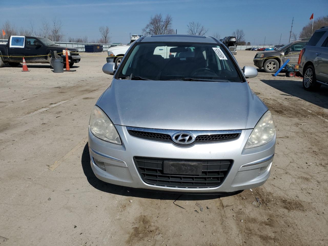 2009 Hyundai Elantra - Image 5