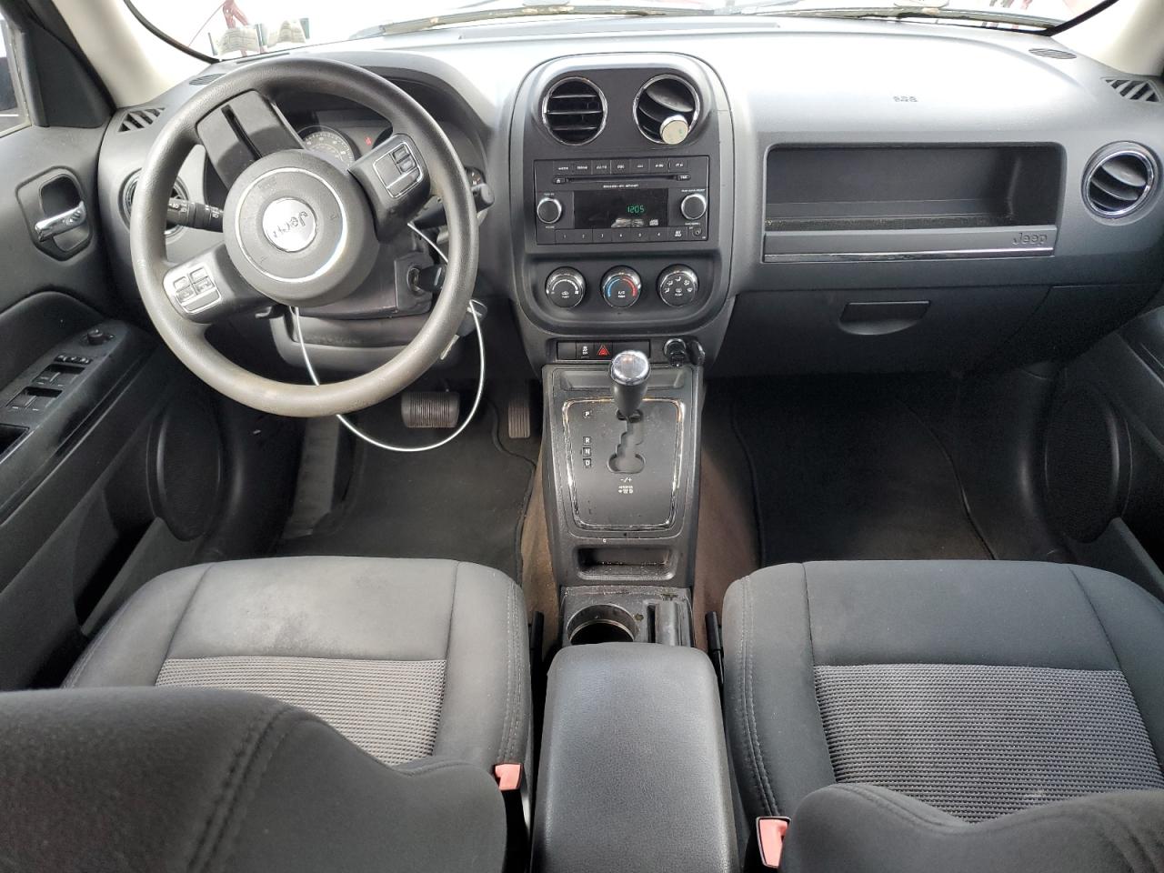 2014 Jeep Liberty (Patriot) - Image 8