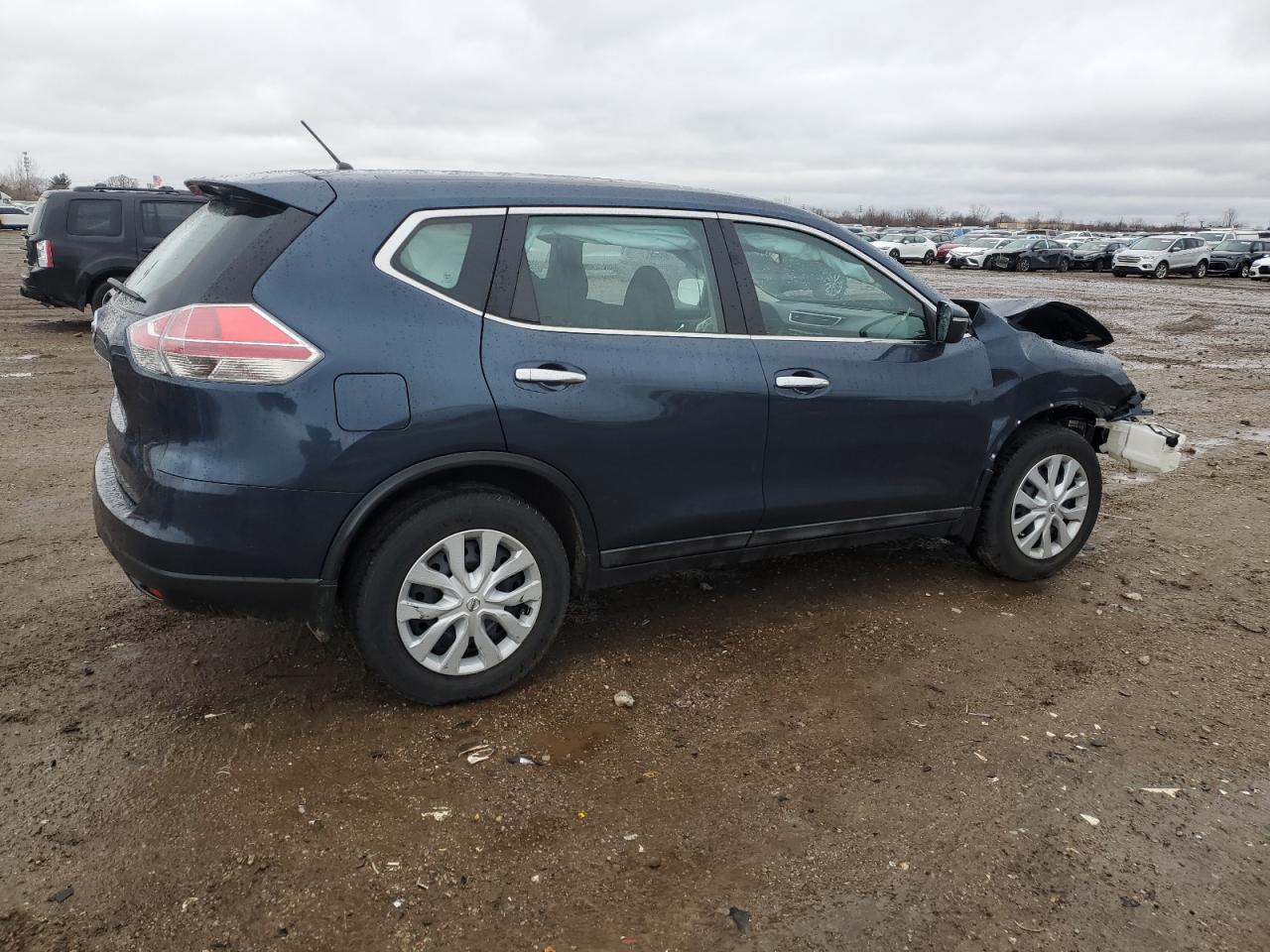 2015 Nissan Rogue - Image 3