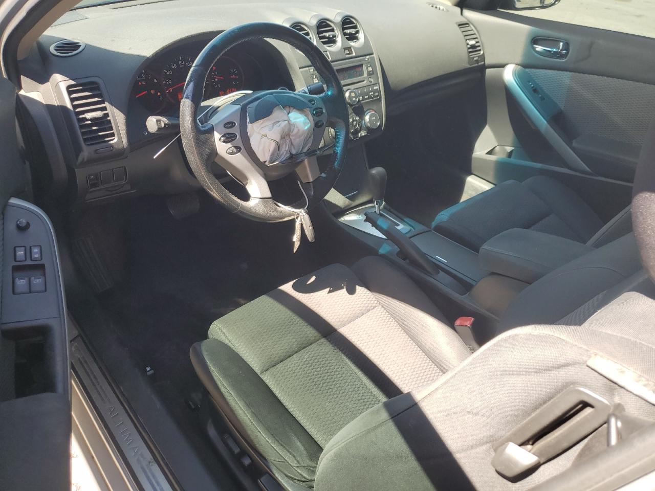 2009 Nissan Altima - Image 8