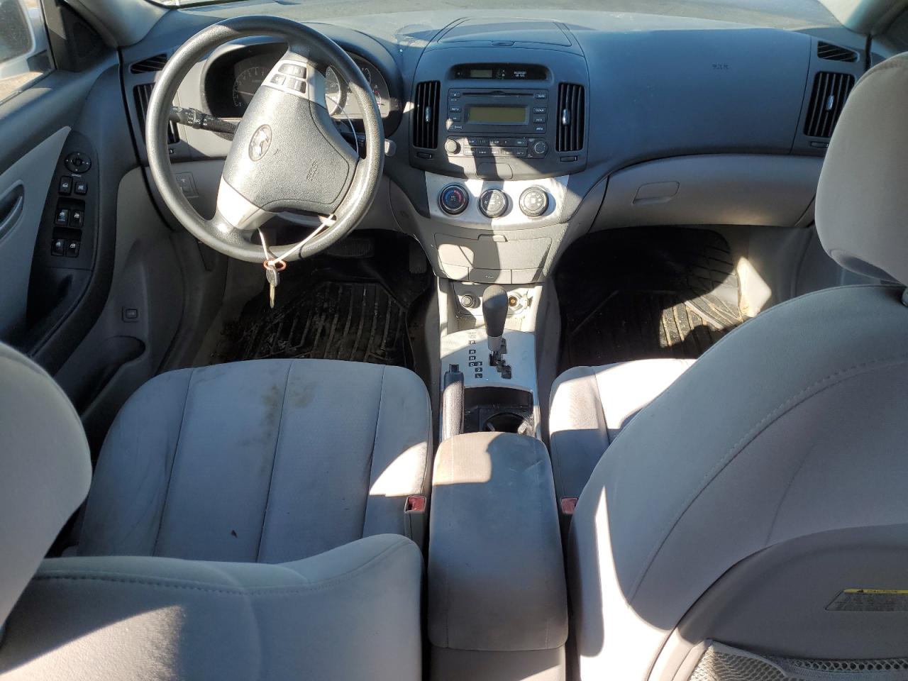 2007 Hyundai Elantra - Image 8