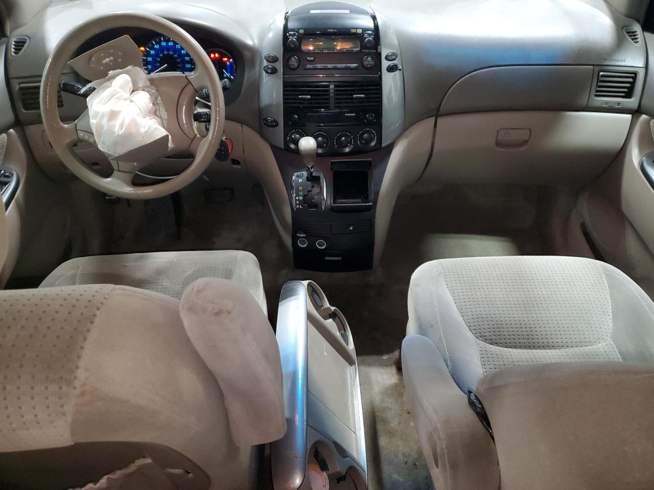 2006 Toyota Sienna - Image 8