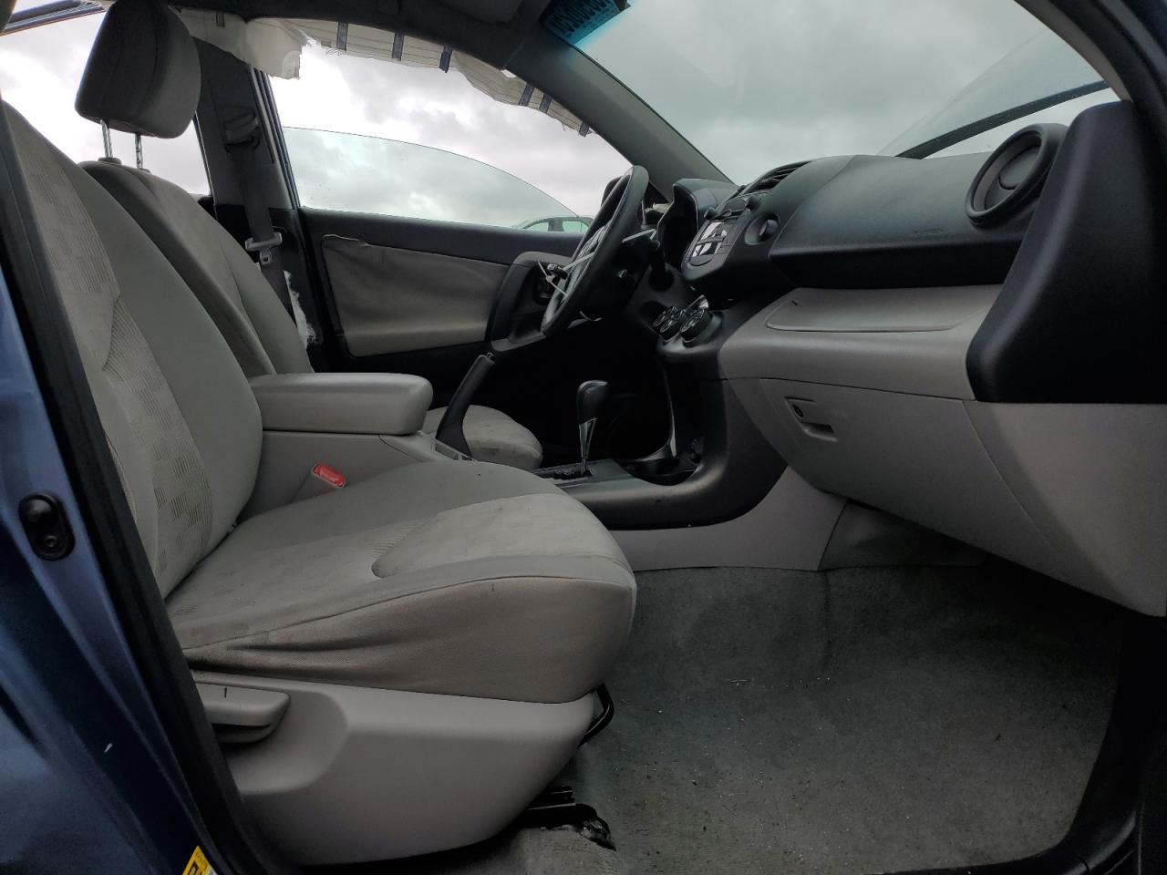 2011 Toyota RAV 4 - Image 7